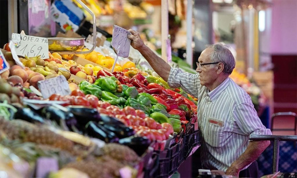 Cuộc đua tăng lãi suất nhằm kiểm soát lạm phát